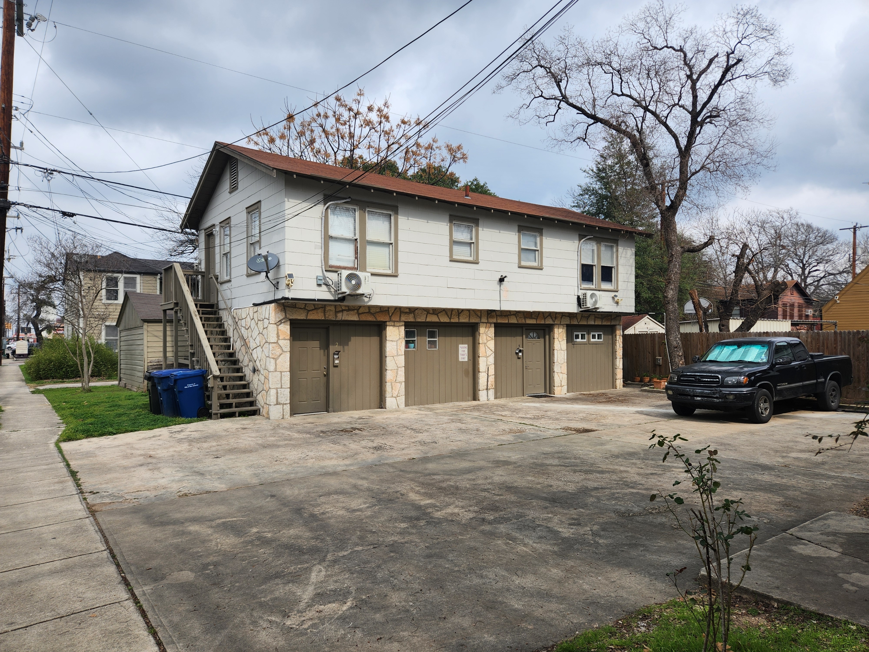 203 East Rosewood Avenue - 1